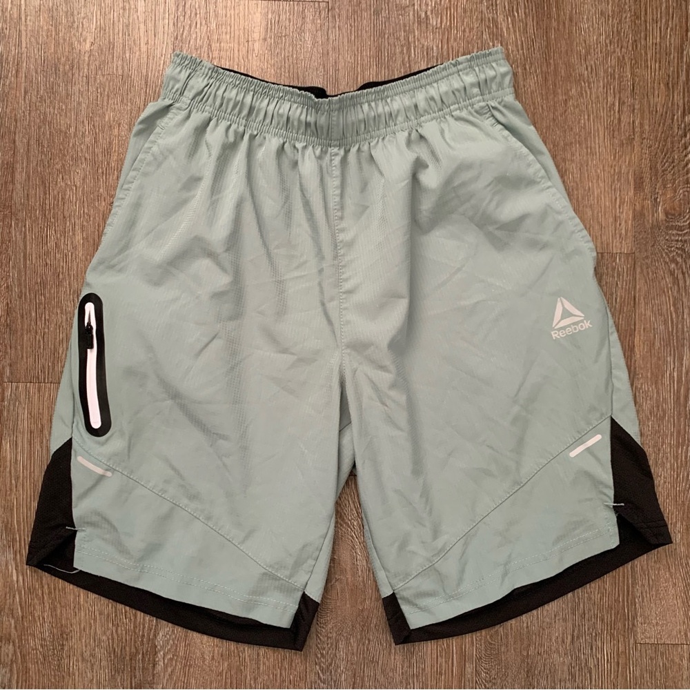 Reebok Men's Green Athletic Shorts Size Medium